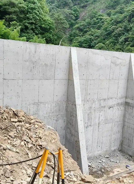 唐山玉田县重力式挡土墙